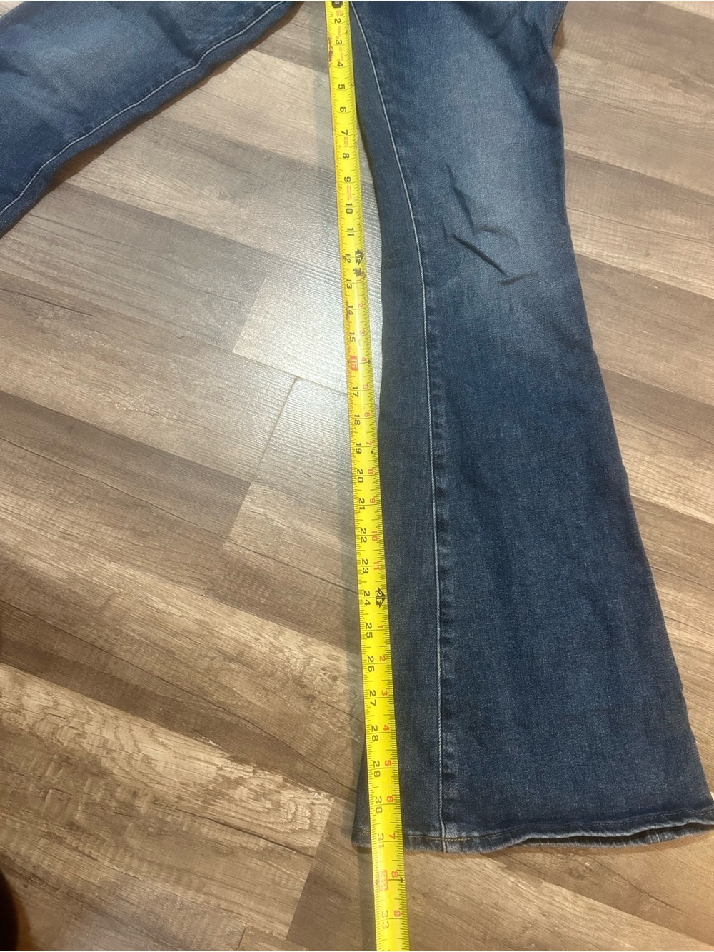 Abercrombie & Fitch Women's Flare Jeans - Medium Wash Blue - Picture 6 of 6